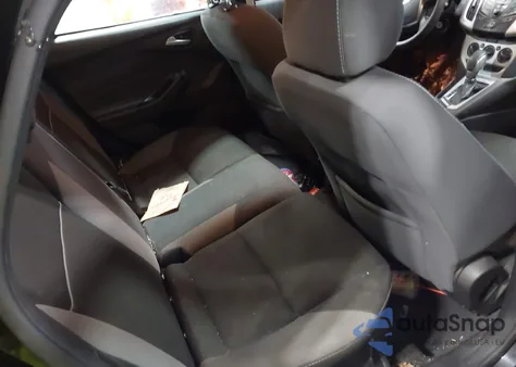 2014 Ford Focus Se z USA, uszkodzony, nr VIN 1FADP3K2XEL139898